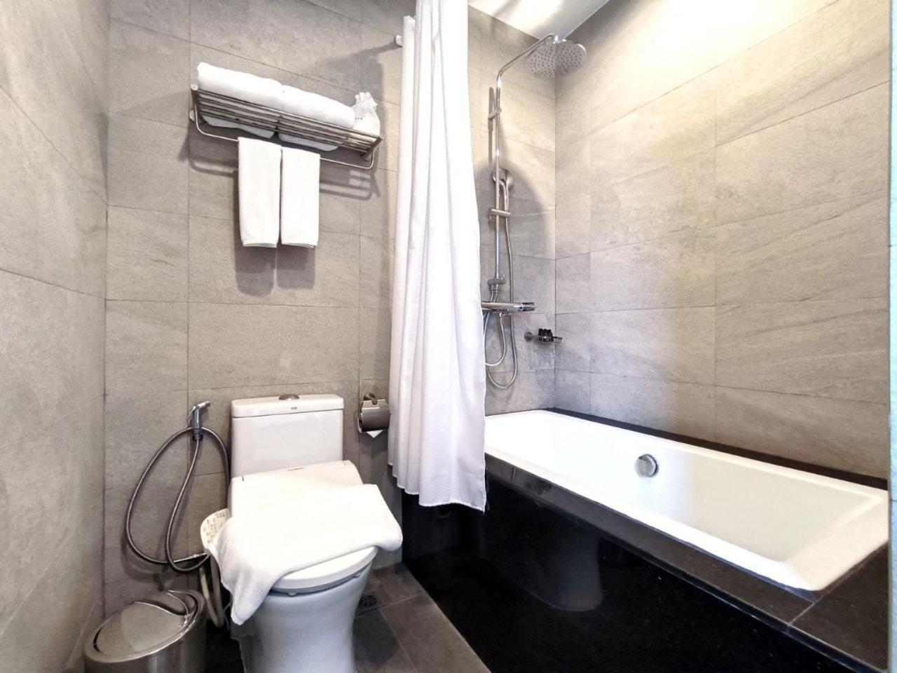 The View Serviced Residence 豪景日式酒店公寓 Phnom Penh Eksteriør billede